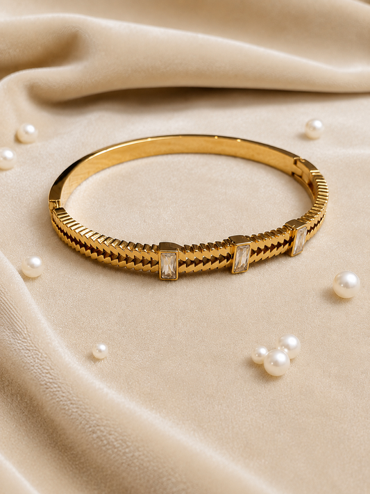 Aurelia Luxe Bangle